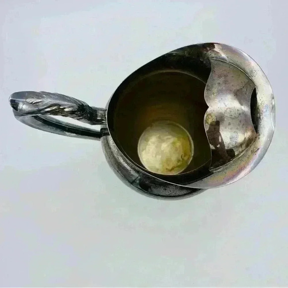 Vintage Wm A Rogers Sliverplate Water Pitcher with Ice Guard - Picture 6 of 15